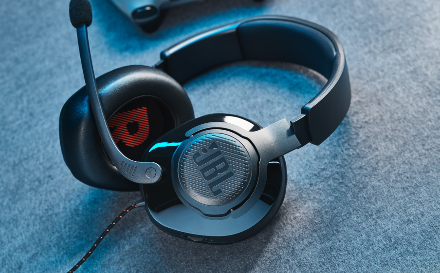 JBL Quantum 200 Spela ännu längre med bekvämt memory foam - Image
