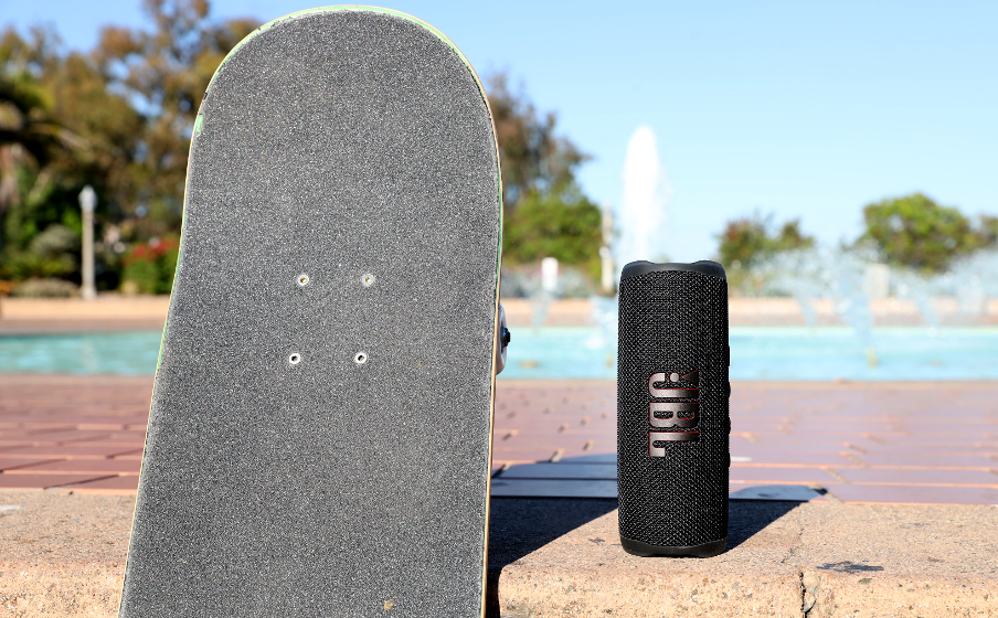 JBL Flip 6 12 timmars speltid - Image